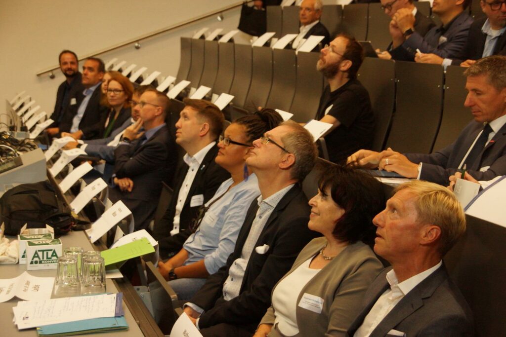 Hand in Hand mit IHK – das Fachkräfte-Symposium